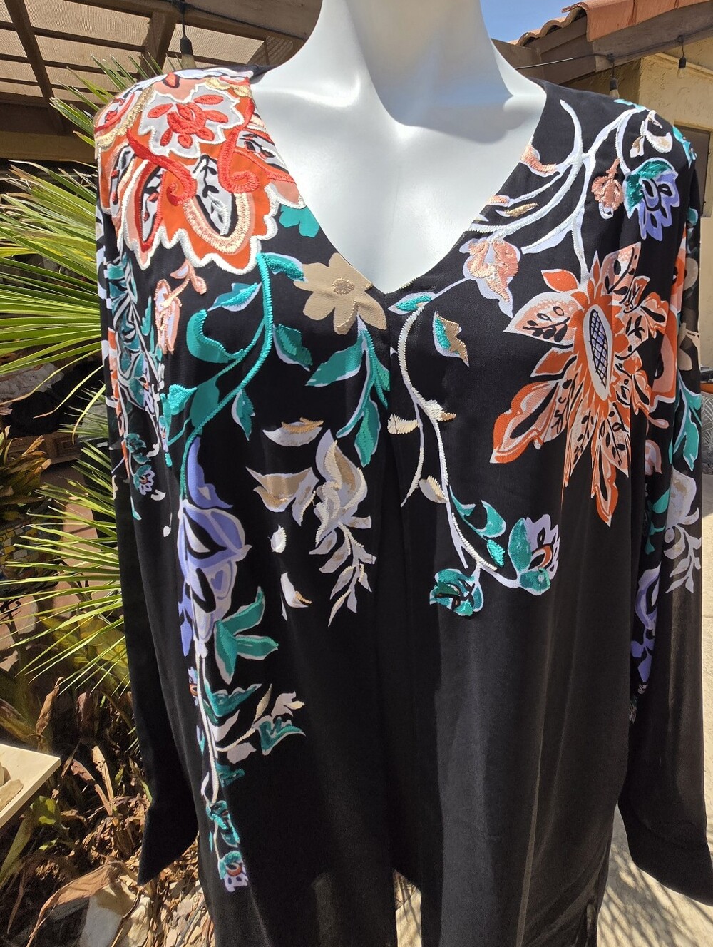 Chicos' Bohemian Bouquet V-Neck Floral Embroidered Tunic